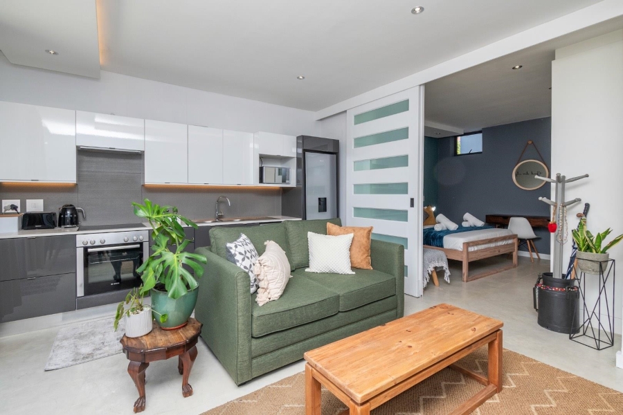 To Let 1 Bedroom Property for Rent in Green Point Western Cape